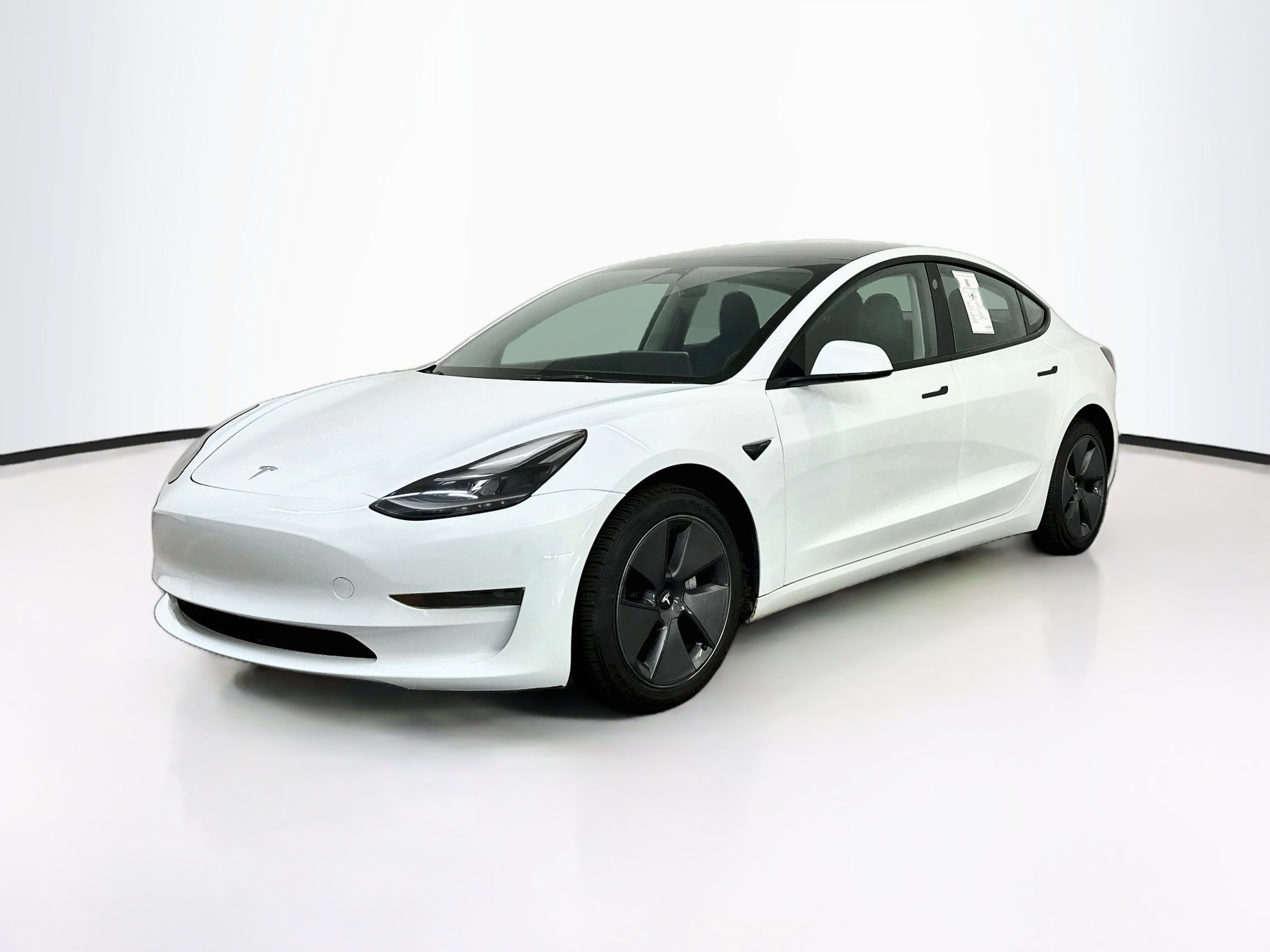 Used 2023 Tesla Model 3 Standard Range RWD image 3