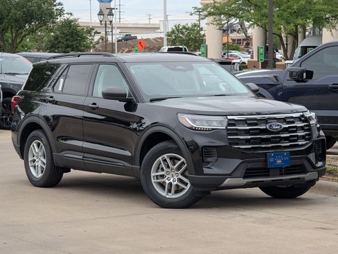 New 2026 Ford Explorer Active RWD image 1