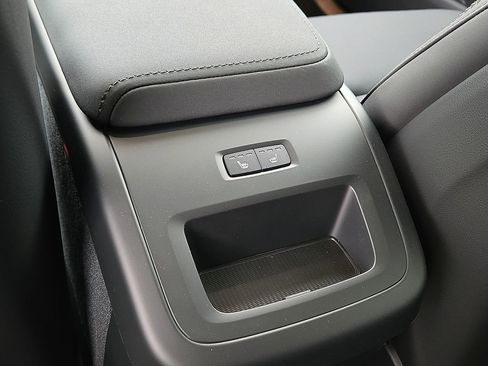 New 2026 Volvo XC60 B5 Core w/ Protection Package Premier image 16