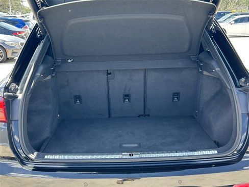 Used 2024 Audi Q3 2.0T Premium image 12