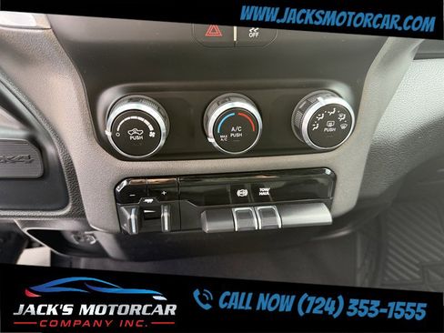 Used 2021 RAM 3500 Big Horn image 17