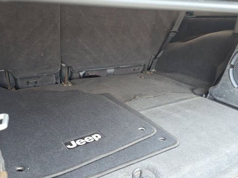 Used 2009 Jeep Wrangler Unlimited Rubicon w/ Trailer Tow Group AWD/4WD image 13