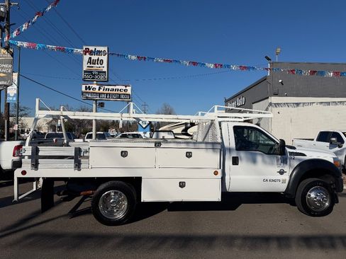Used 2015 Ford F550 2WD Regular Cab Super Duty image 7