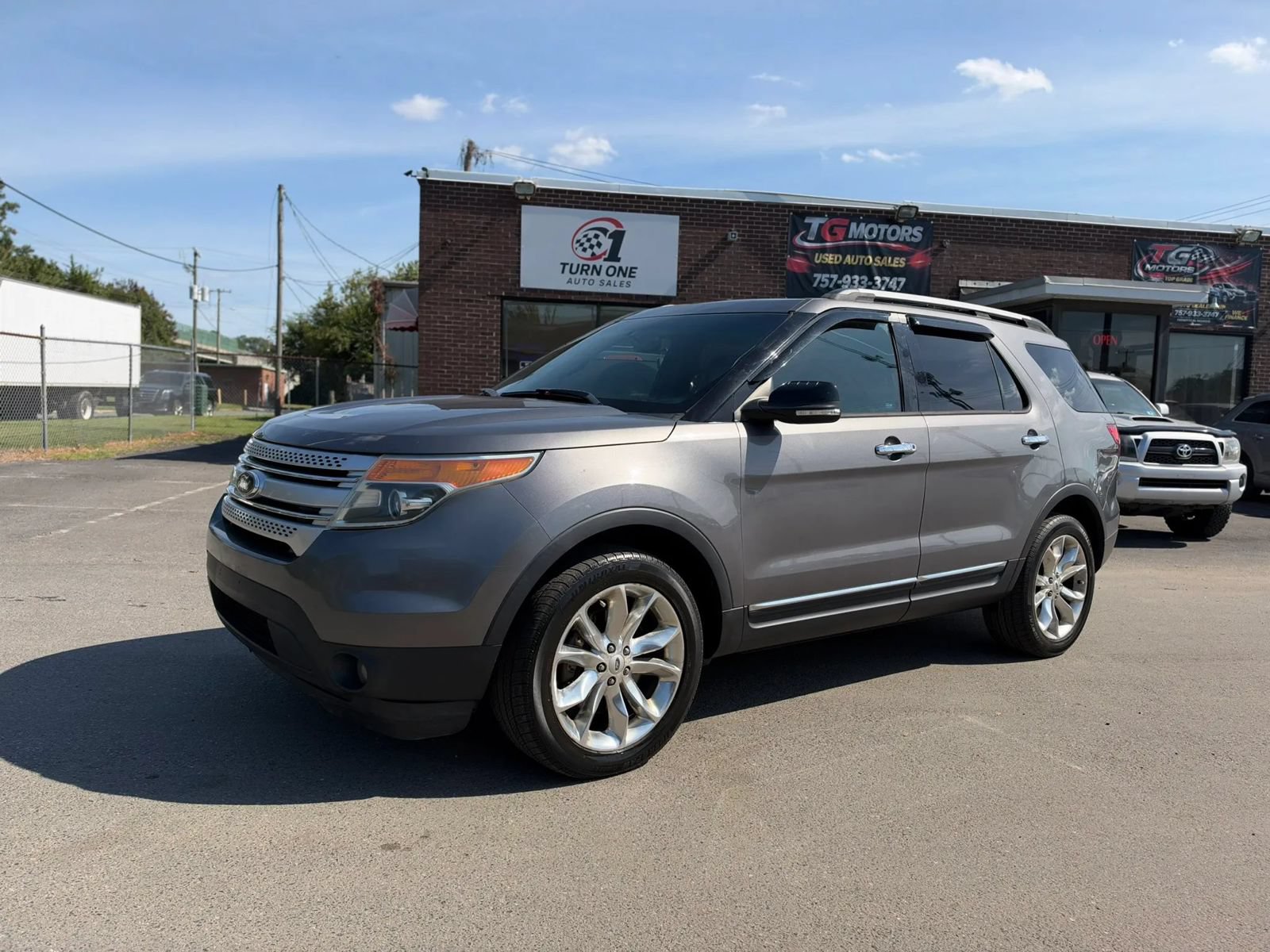 Used 2013 Ford Explorer XLT AWD/4WD image 1