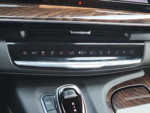 Used 2021 Cadillac Escalade Sport Platinum w/ LPO, ONYX Package AWD/4WD image 29