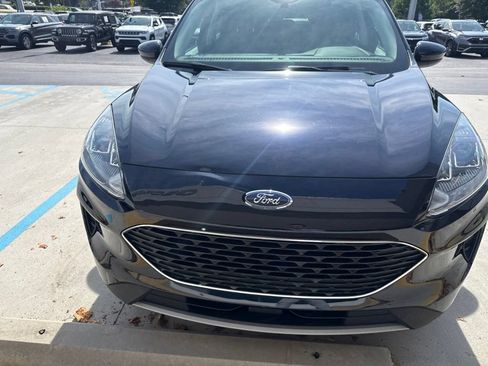 Used 2021 Ford Escape SE w/ Convenience Package FWD image 5