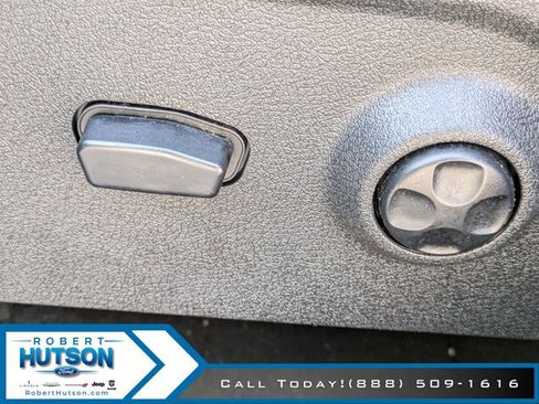 Used 2019 Dodge Journey SE w/ Premium Group image 17