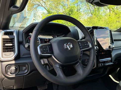 Used 2025 RAM 2500 Big Horn image 36