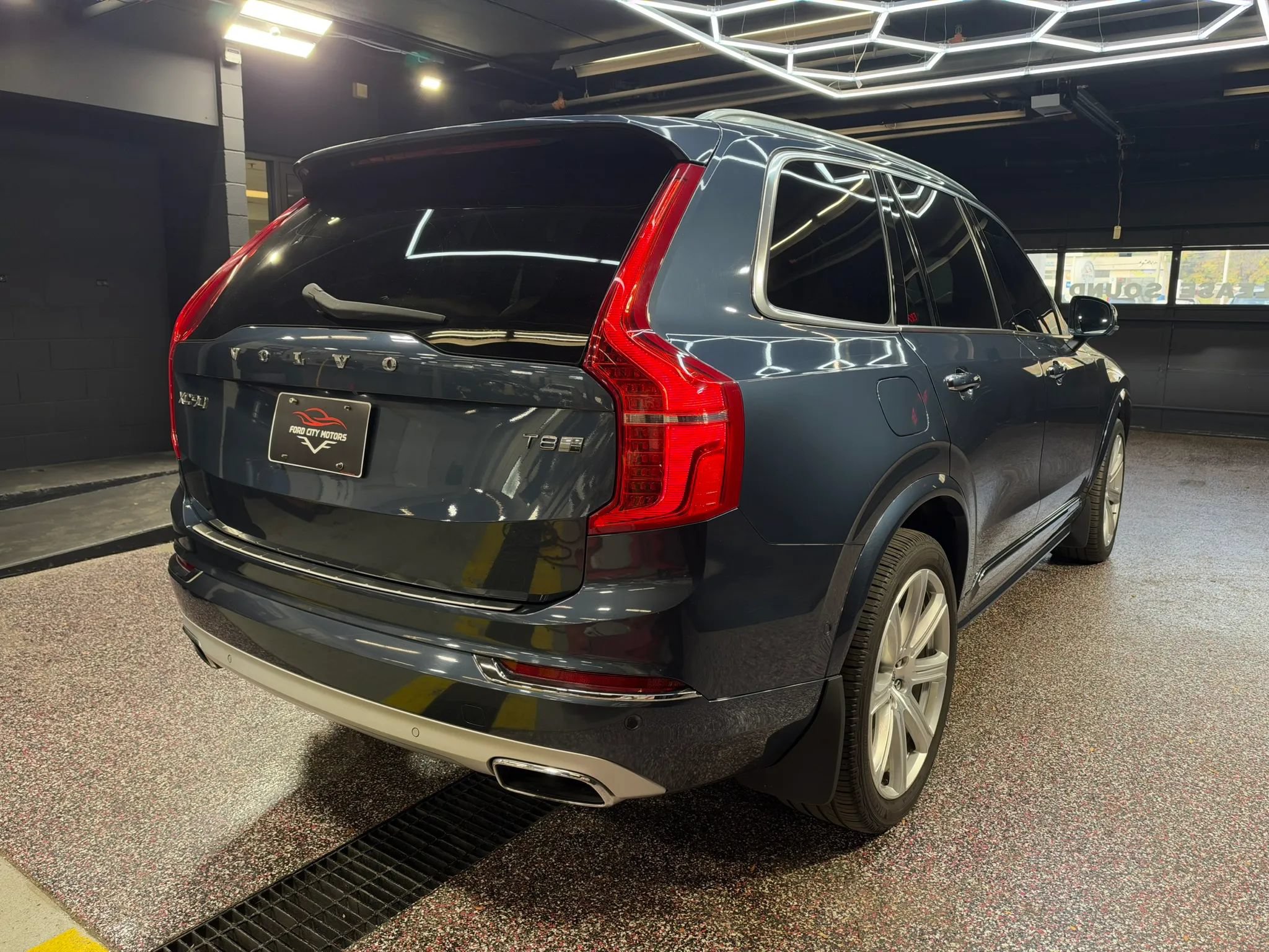 Used 2018 Volvo XC90 T8 Inscription w/ Convenience Package AWD/4WD image 7