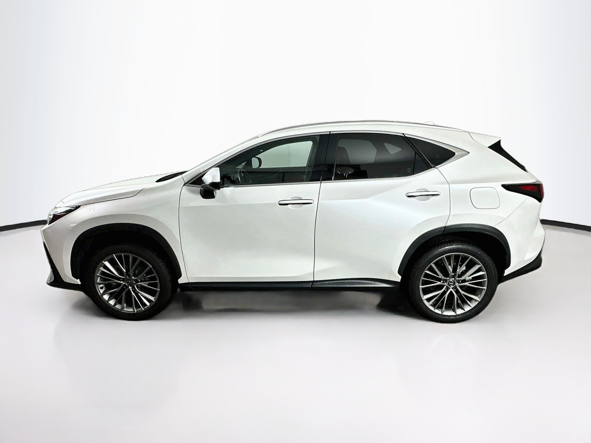 Used 2025 Lexus NX 350 AWD w/ Premium Package image 4
