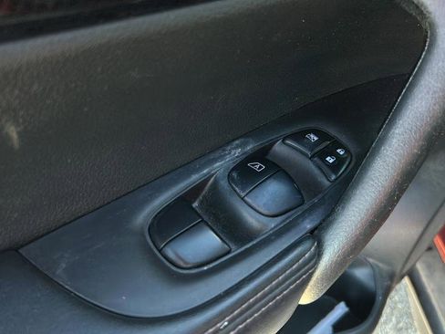 Used 2019 Nissan Rogue SL w/ Premium Package image 12