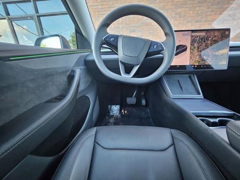 Used 2026 Tesla Model Y Long Range AWD/4WD image 5