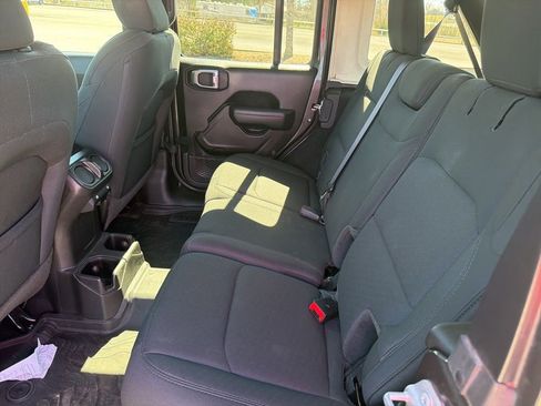 Used 2022 Jeep Wrangler Unlimited Willys image 19