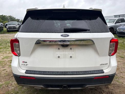 Used 2023 Ford Explorer XLT w/ Equipment Group 202A AWD/4WD image 15
