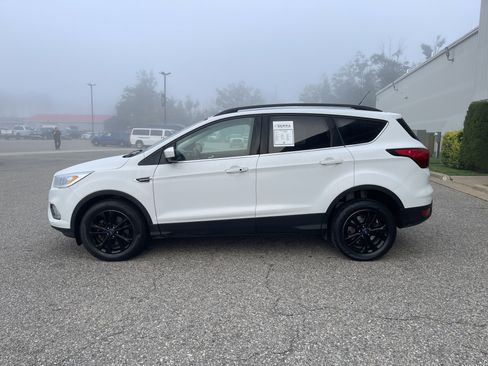 Used 2019 Ford Escape SEL AWD/4WD image 6