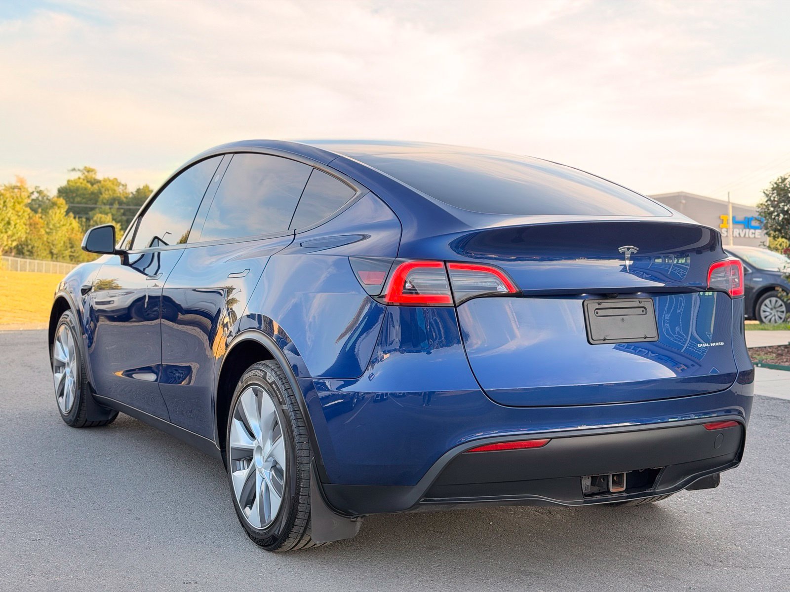 Used 2023 Tesla Model Y Long Range AWD/4WD image 12