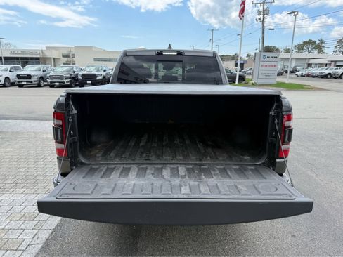 Used 2022 RAM 1500 Limited image 8
