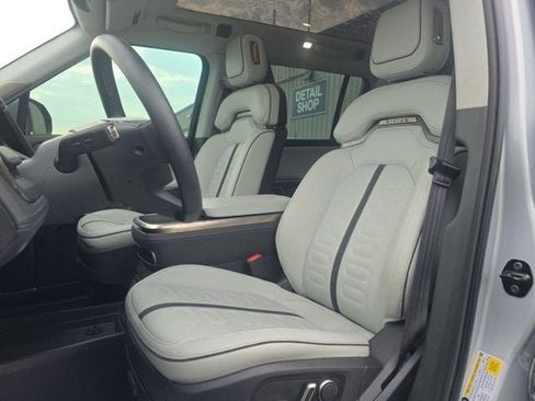 Used 2024 Rivian R1S Adventure Dual AWD/4WD image 2