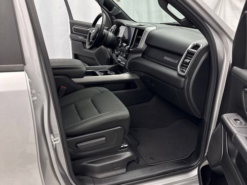 Used 2025 RAM 1500 Big Horn AWD/4WD image 30