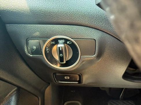 Used 2015 Mercedes-Benz GLA 250 4MATIC image 19