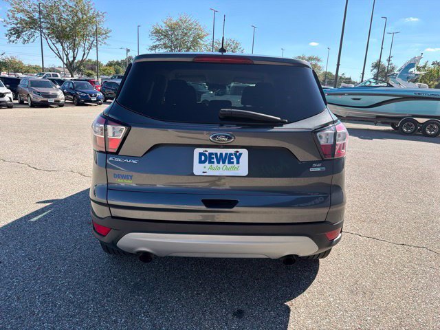 Used 2017 Ford Escape SE w/ SE Cold Weather Package AWD/4WD image 4