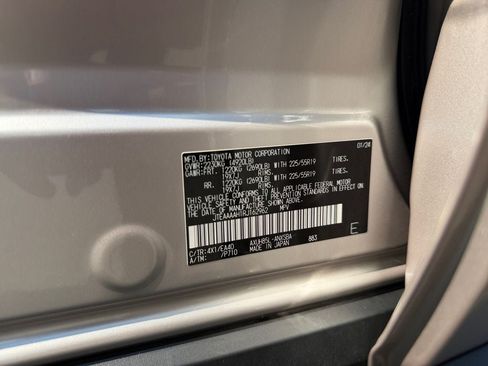 Used 2024 Toyota Venza Limited AWD/4WD image 36