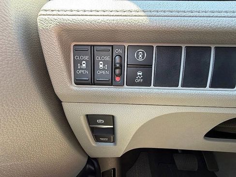 Used 2022 Honda Odyssey EX image 30