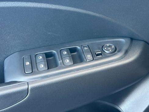 New 2025 Hyundai Venue SEL image 13