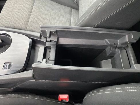 Used 2021 Nissan Rogue S image 12