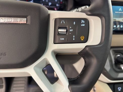 Used 2024 Land Rover Defender 110 X-Dynamic SE image 13