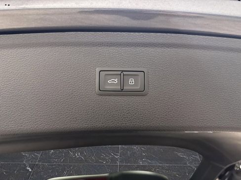 Used 2025 Audi Q5 2.0T Premium Plus w/ Premium Plus Package image 17