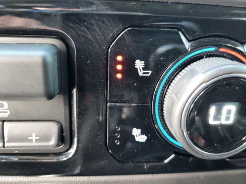 Used 2022 Chevrolet Silverado 1500 LT Trail Boss w/ LT Trail Boss Premium Package image 7