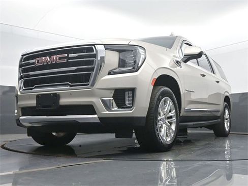 Used 2023 GMC Yukon XL SLT image 48
