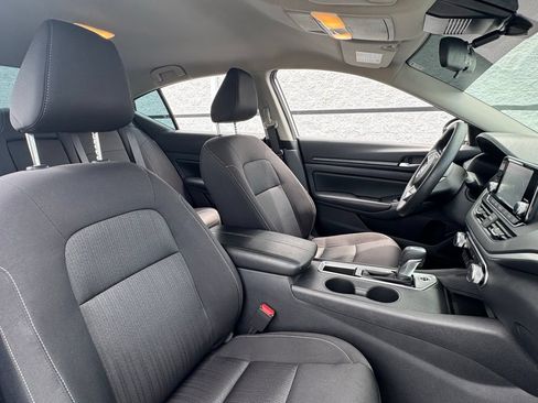 Used 2022 Nissan Altima 2.5 S FWD image 28