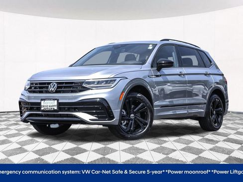 Used 2024 Volkswagen Tiguan SE R-Line AWD/4WD image 2