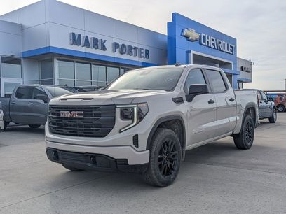 New 2026 GMC Sierra 1500 Pro w/ Graphite Edition