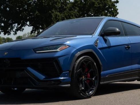 Used 2024 Lamborghini Urus Performante image 2
