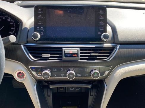 Used 2021 Honda Accord Touring image 13