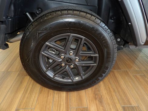 Used 2024 Jeep Wrangler Unlimited Sport AWD/4WD image 5