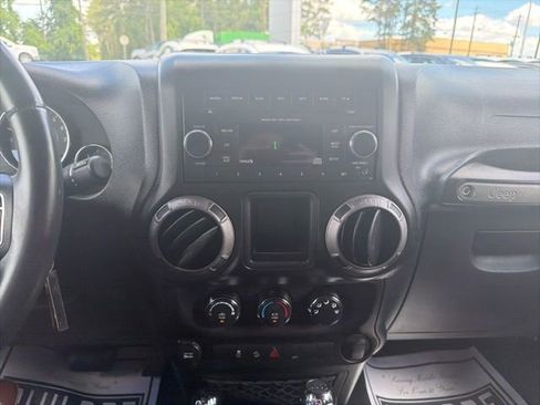 Used 2012 Jeep Wrangler Sport AWD/4WD image 23