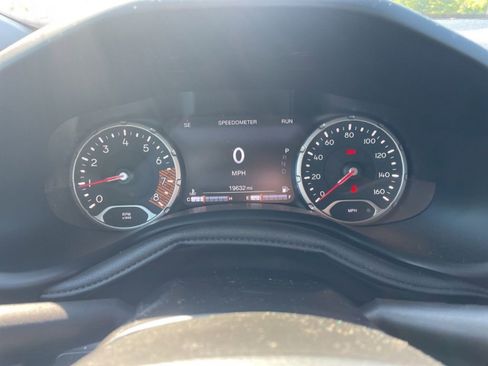 Used 2022 Jeep Renegade Altitude w/ Convenience Group AWD/4WD image 8