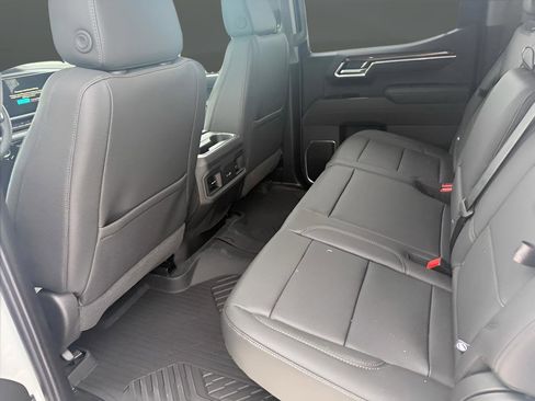 New 2026 Chevrolet Silverado 1500 RST w/ Convenience Package II AWD/4WD image 14