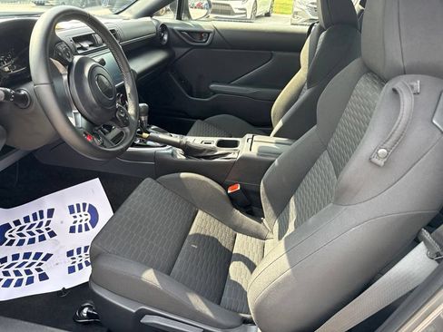 Used 2022 Toyota GR86 RWD image 16