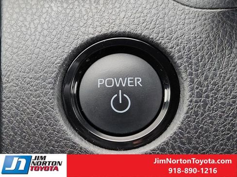 Used 2025 Toyota Camry SE w/ Multimedia Upgrade Package AWD/4WD image 22
