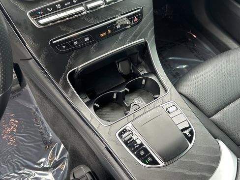 Certified 2022 Mercedes-Benz GLC 300 image 32