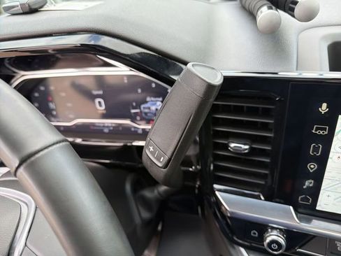 Certified 2025 GMC Sierra 2500 SLT w/ SLT Premium Package image 22