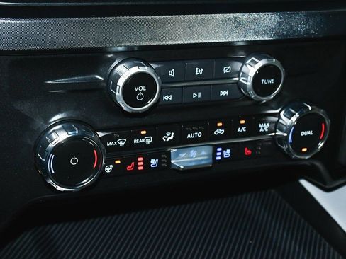 Used 2024 Ford F250 Limited image 43