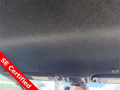 Used 2025 Toyota Corolla SE image 15