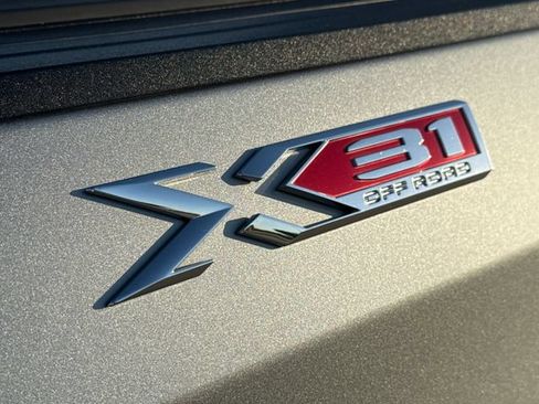 Used 2024 GMC Sierra 1500 Elevation w/ Elevation Premium Package AWD/4WD image 11
