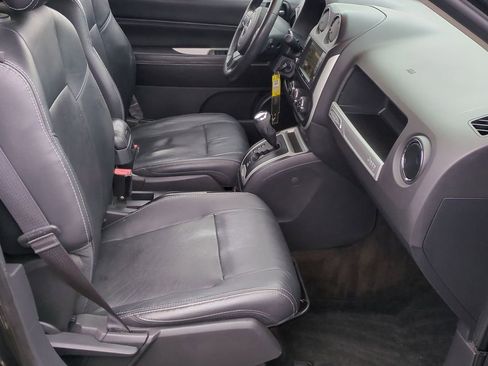 Used 2014 Jeep Compass Latitude image 21